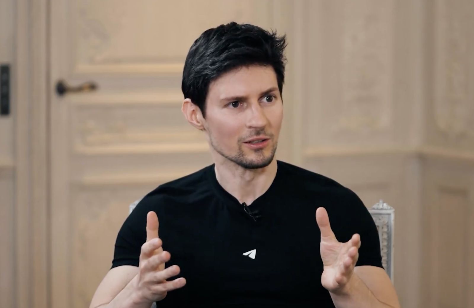 باڤل دوروف مؤسس تيليغرام يحصل على موافقة مؤقتة لمغادرة فرنسا