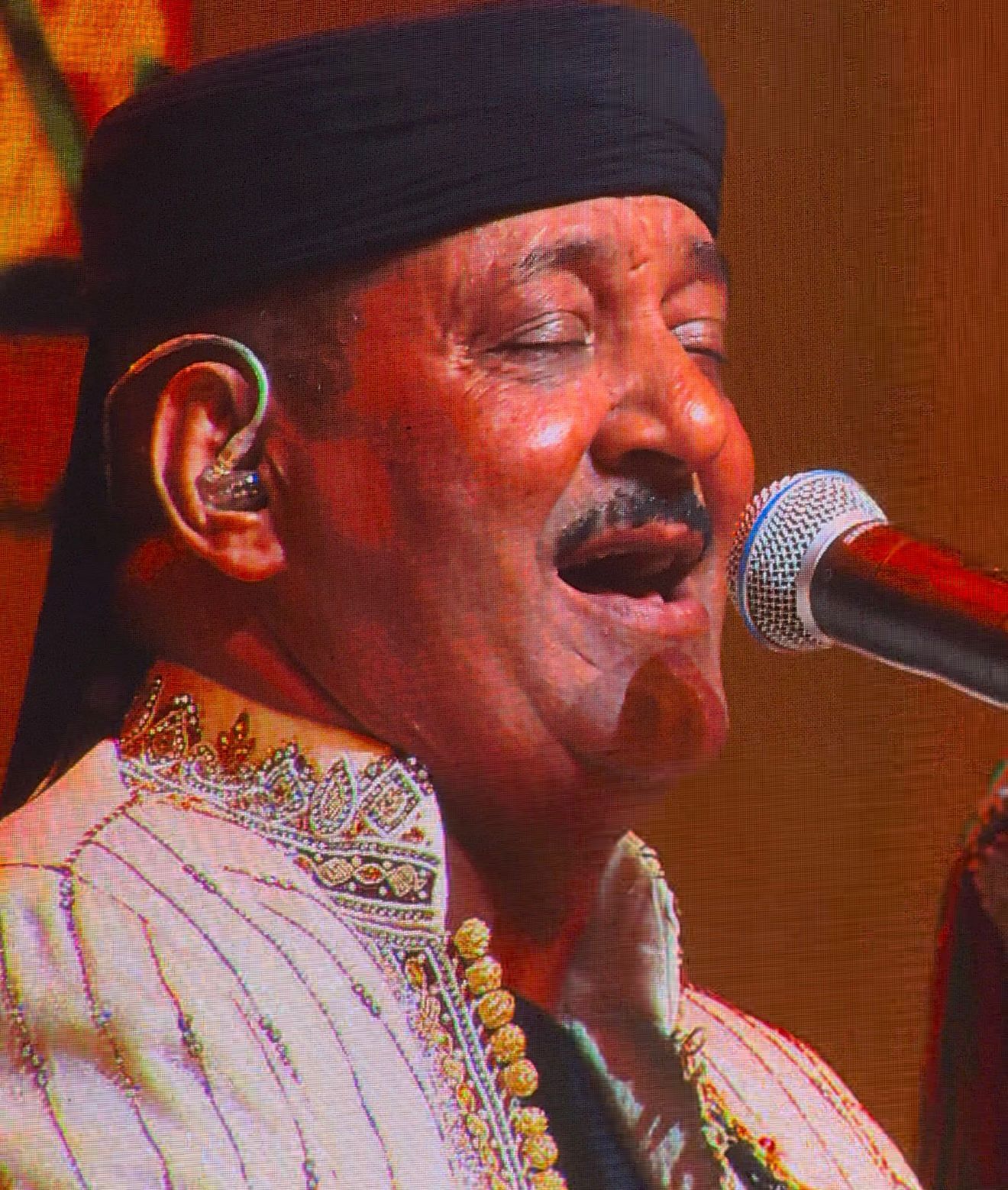 حضور بالآلاف فى أول أيام مهرجان كناوة بالمغرب (صور)