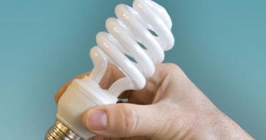 كيف تتجنب خطر الزئبق فى اللمبات الموفرة؟.. اعرف التفاصيل