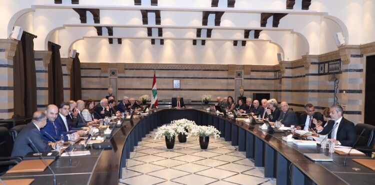 بدء جلسة مجلس الوزراء في السراي الحكومي