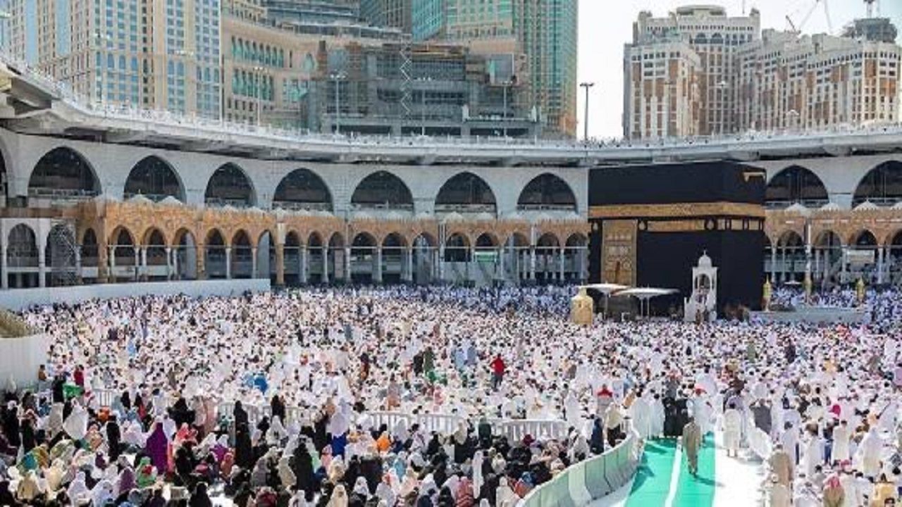 خطبتنا الجمعة من المسجد الحرام والمسجد النبوي