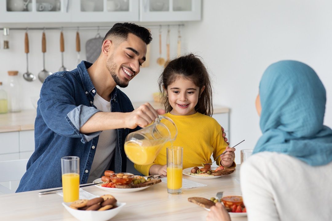 صحة عظام طفلك تحميه من الأمراض والإصابات.. وعشرات النصائح لتقويتها