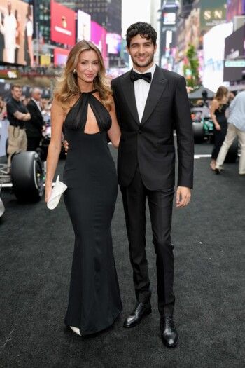 في العرض الأول لفيلم "F1".. السائقون وشريكاتهم ينطلقون بالموضة على المسار السريع