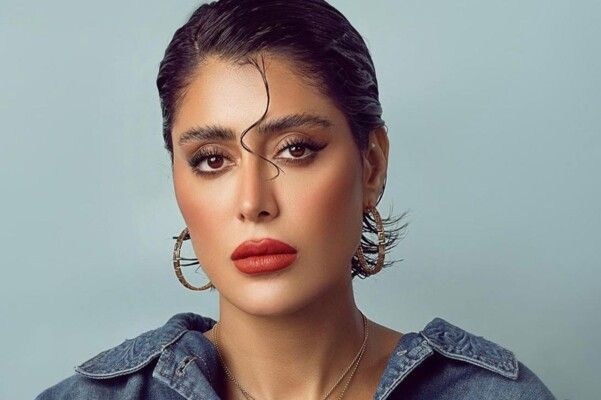 ممثلة كويتية تودع أحد منصات التواصل الإجتماعي لهذا السبب