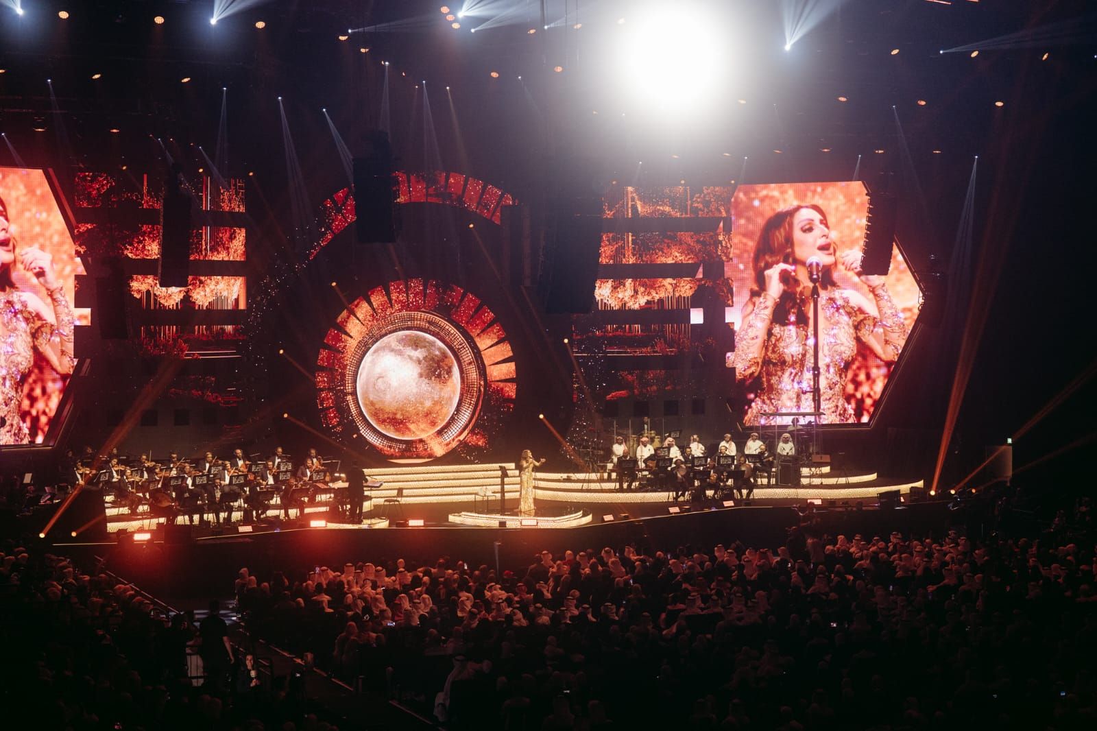 أنغام تحيى حفلا غنائيا فى الكويت بحضور كامل العدد بقيادة المايسترو هانى فرحات (صور)