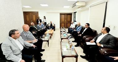 وزير الإسكان ومحافظ المنيا يعقدان اجتماعا مع نواب البرلمان عن المحافظة
