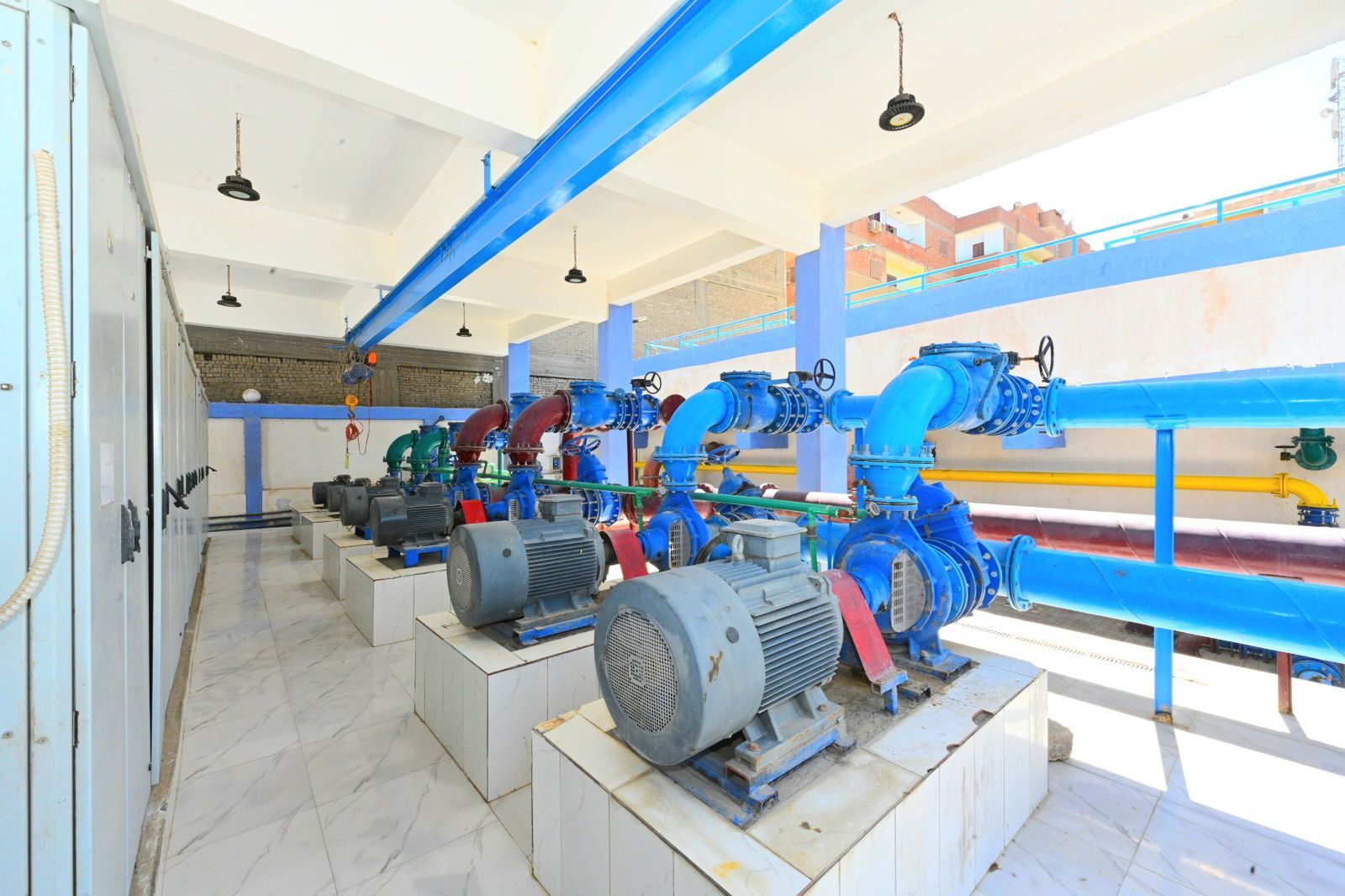 وزير الإسكان ومحافظ المنيا يتفقدان محطتي مياه شرب العدوة الجديدة