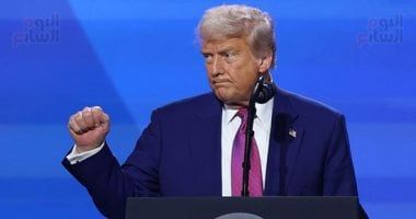 ترامب: إسرائيل تبلى بلاء حسنا عسكريا وإيران تعانى ولا أرى سبيلا لوقف القتال