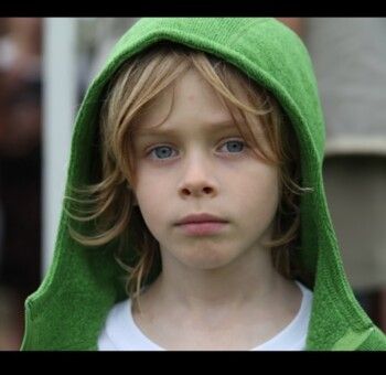 جوليا روبرتس تحتفل بعيد ميلاد ابنها "الفتى الذهبي"