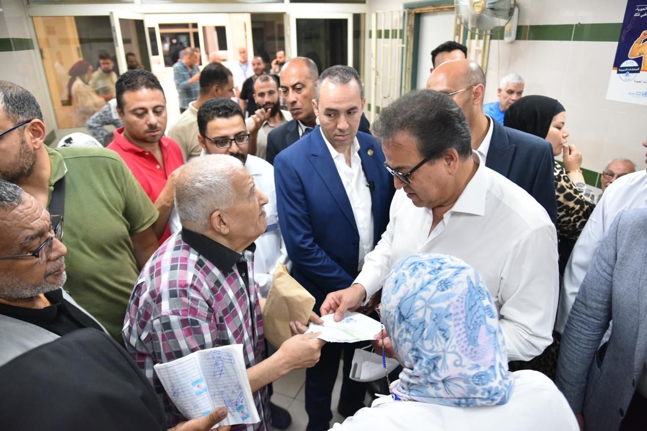 وزير الصحة يتفقد مستشفى مدينة نصر للتأمين الصحي ويوجه بزيادة القوى البشرية