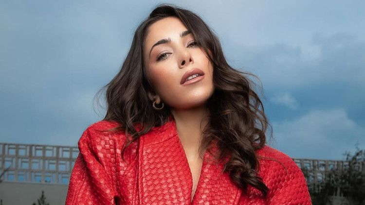 دانييلا رحمة توثق رحلتها إلى إيطاليا على أنغام أغنية زوجها ناصيف زيتون