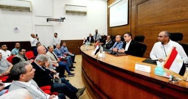 وزير الإسكان يؤكد ضرورة تكثيف الأعمال بمشروعات مياه الشرب