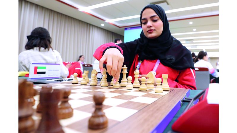 الامارات | لعبة «الأذكياء» تقود عائشة المعيني إلى علم «الوراثة والجينات»