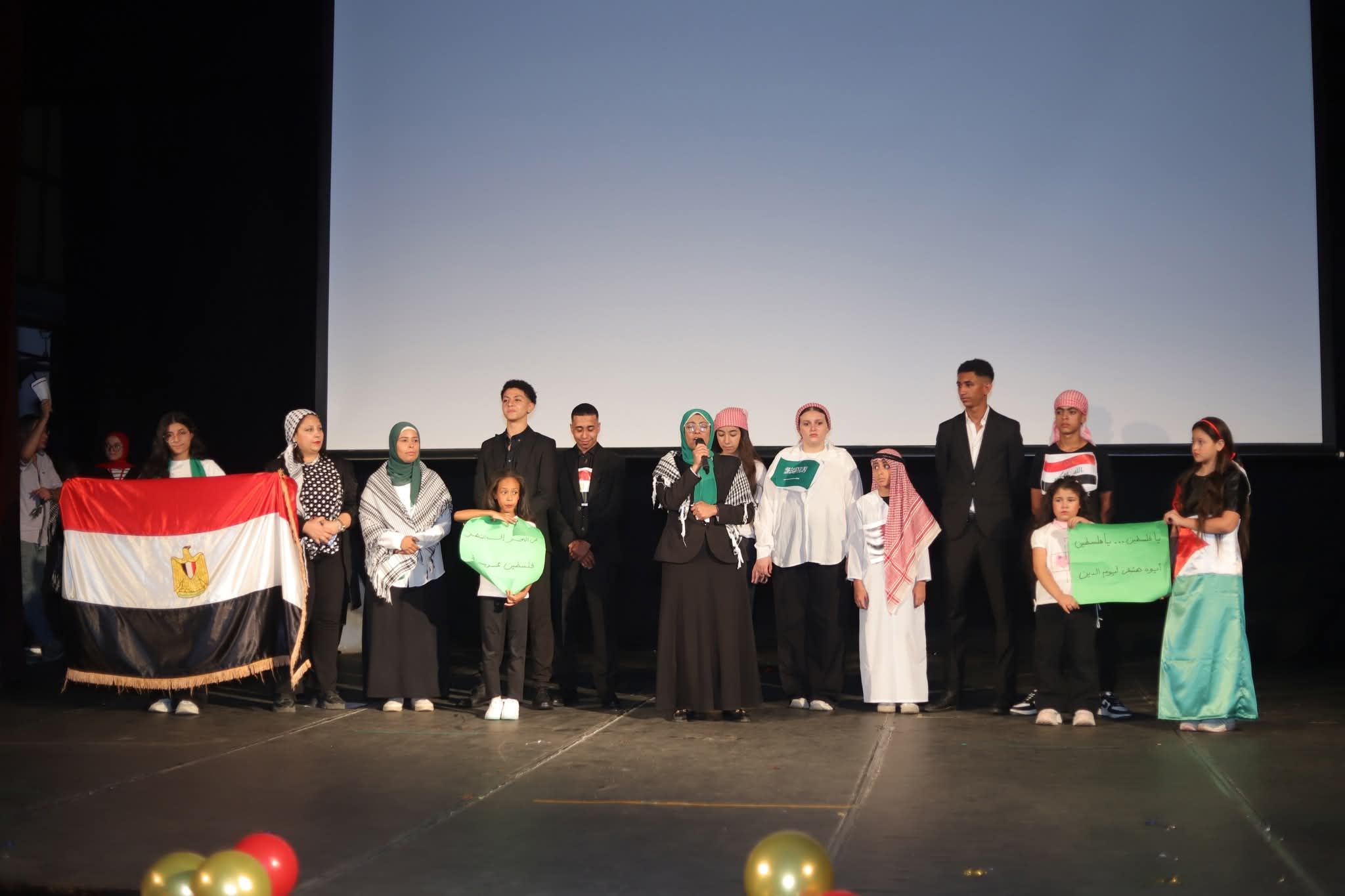 مدرسة ليسية الحرية تحتفل بنهاية العام وتكشف عن مواهب طلابها على مسرح السلام