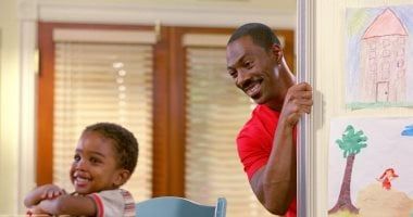 في يوم الأب العالمي.. أفلام توثق العلاقة بينه وبين أطفاله