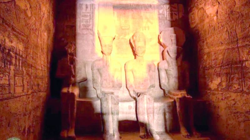 الامارات | مصر: شمس الظهيرة تتعامد على معابد الفراعنة   