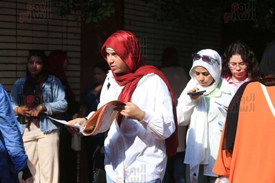 813 ألف طالب بالثانوية العامة يبدأون امتحان اللغة العربية للعام 2025.. صور