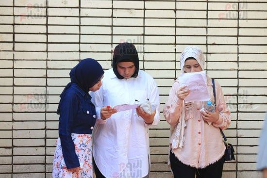 813 ألف طالب بالثانوية العامة يبدأون امتحان اللغة العربية للعام 2025.. صور