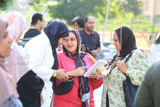813 ألف طالب بالثانوية العامة يبدأون امتحان اللغة العربية للعام 2025.. صور