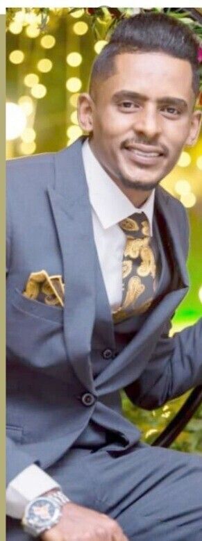 شاهد بالفيديو.. الفنان محمد الفحيل يفاجئ الجميع ويعلن تضامنه مع المطرب محمد بشير في الحملة التي يقودها ضده شقيقه شريف الفحيل وساخرون: (أنا والغريب على أخوي)