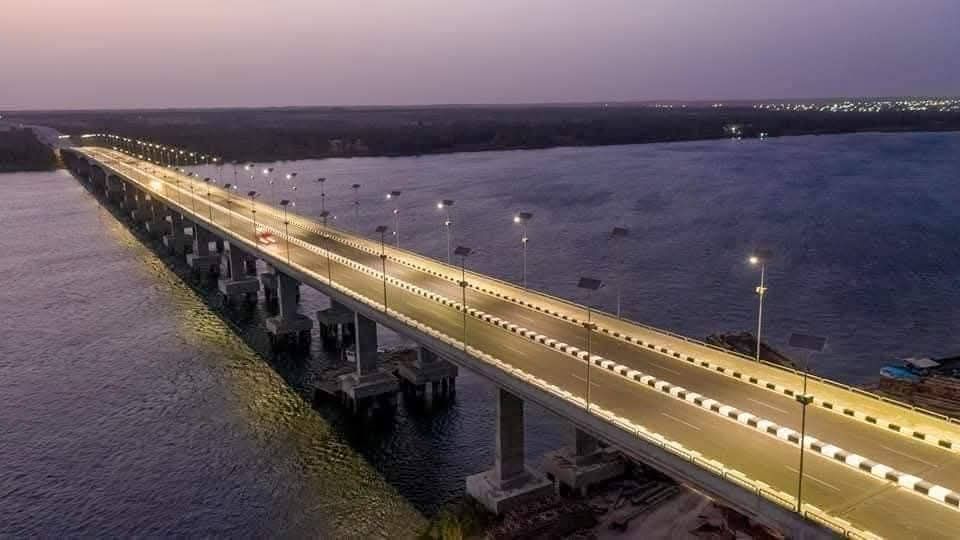 وزارة النقل: جار تنفيذ 17 محورا مروريا على نهر النيل