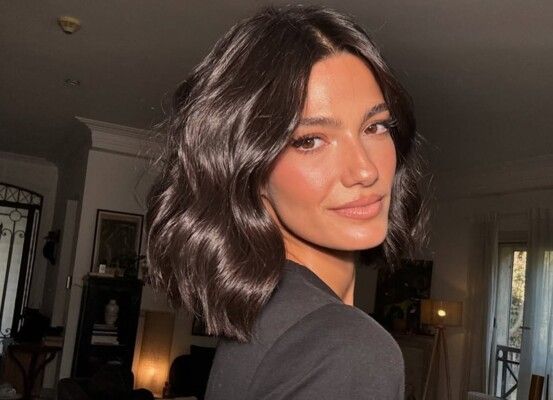 تارا عماد تشبه الاميرات بفستانها الخيالي