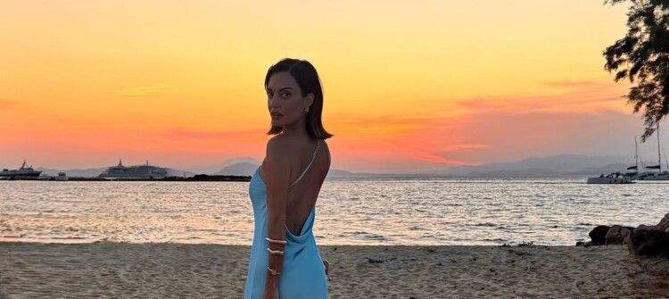 إبنة كارن وازن نسخة طبق الأصل عنها.. وفيديو لطيف