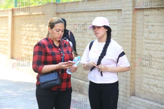 813 ألف طالب بالثانوية العامة يبدأون امتحان اللغة العربية للعام 2025.. صور