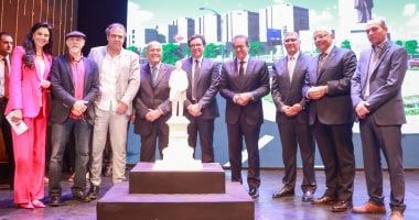 وزير الصحة يشهد حفل الإعلان عن تدشين تمثال السير مجدي يعقوب