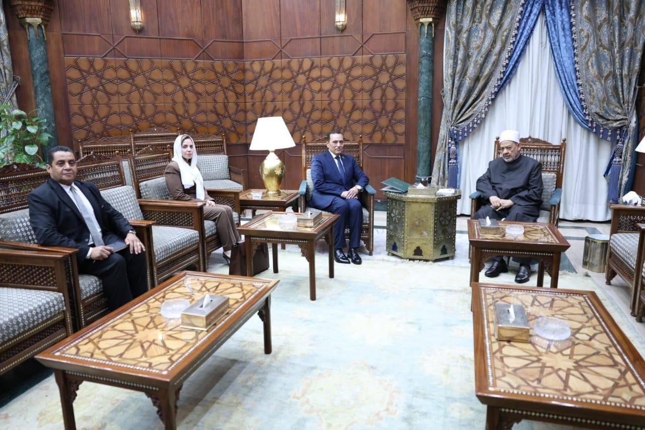شيخ الأزهر والبابا تواضروس الثانى يستقبلان رئيس شركة تنمية الريف المصرى الجديد