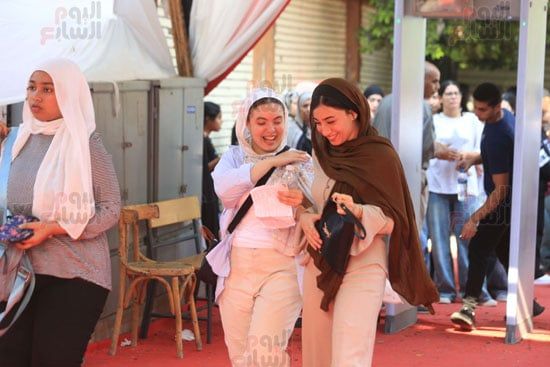 813 ألف طالب بالثانوية العامة يبدأون امتحان اللغة العربية للعام 2025.. صور