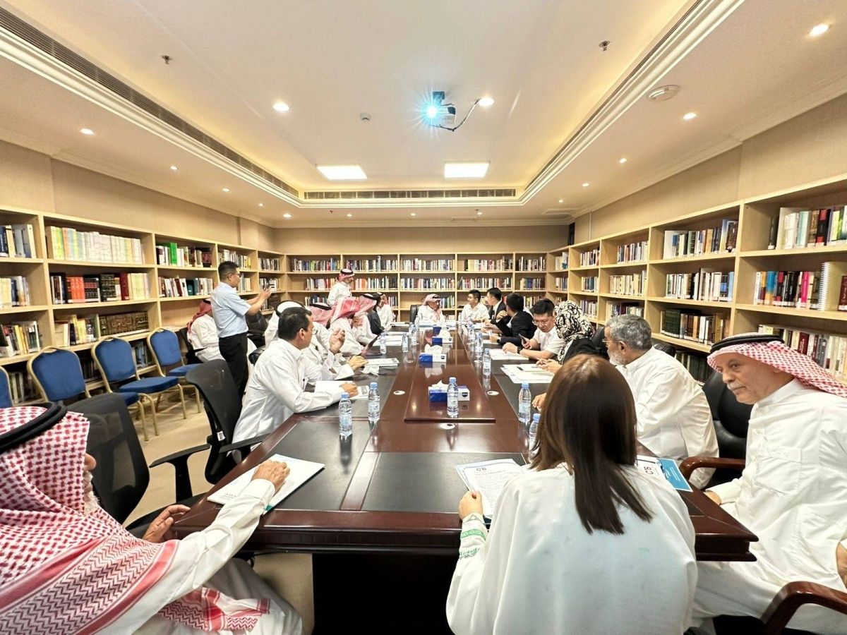 "البحوث والتواصل" يستقبل وفدًا من شركة "تشاينا ساوث" للنشر والإعلام