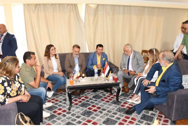 وزير الشباب والرياضة يتفقد نادى نقابة المهن التمثيلية فى حضور أشرف زكى