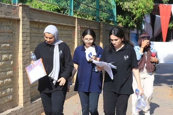 813 ألف طالب بالثانوية العامة يبدأون امتحان اللغة العربية للعام 2025.. صور