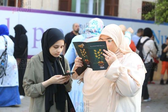 813 ألف طالب بالثانوية العامة يبدأون امتحان اللغة العربية للعام 2025.. صور