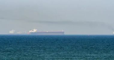 البرلمان الإيرانى يوافق على إغلاق مضيق هرمز