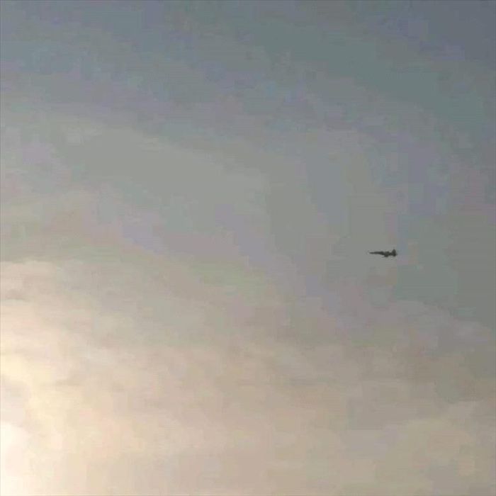عاجل : طائرات حربية تحلق في سماء صنعاء