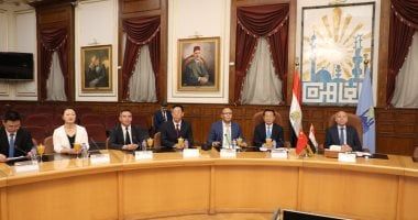 محافظ القاهرة يناقش تفعيل اتفاقية التوأمة مع وفد شنشي الصينية