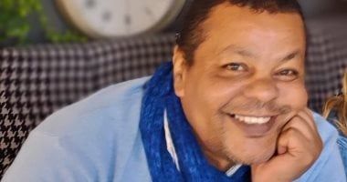 عادل عبد الله يكتب: "ريستارت" كوميديا تامر حسني تفضح أمراض هوس السوشيال ميديا