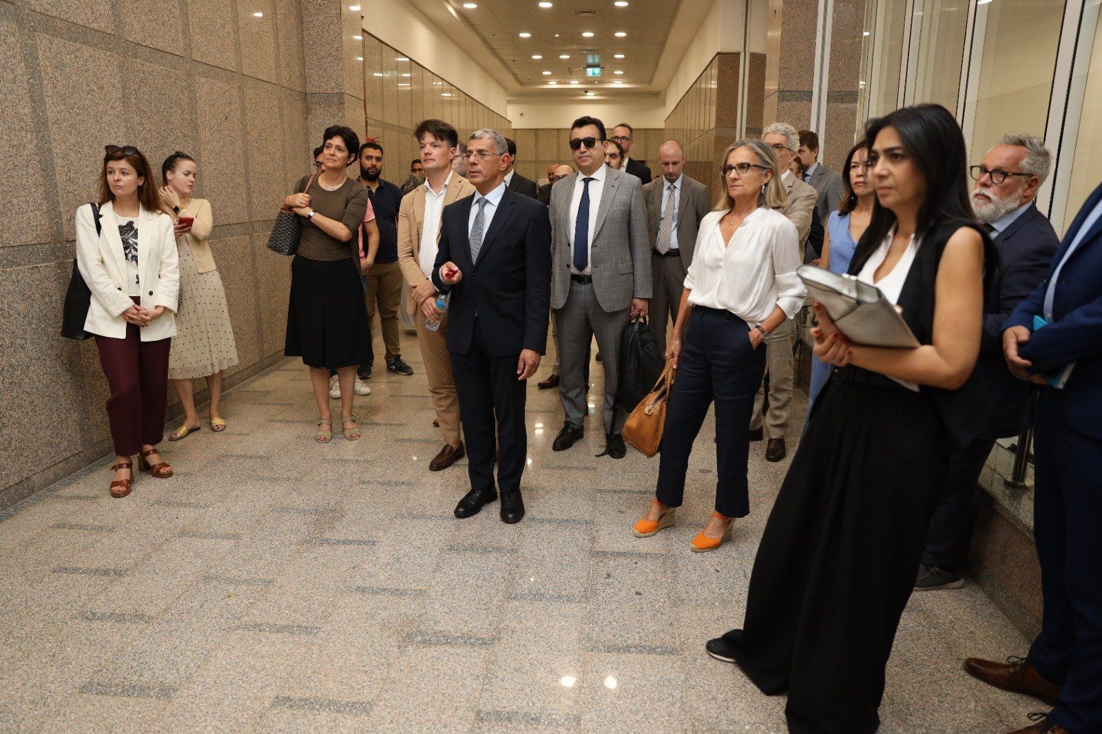 وكالة الفضاء المصرية تستقبل وفدًا دبلوماسيا من بعثات دول الاتحاد الأوروبي