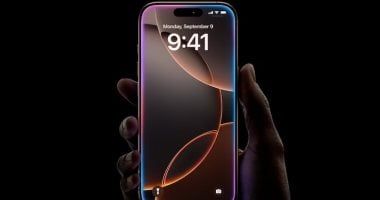تكنولوجيا: iOS 26 مقابل iOS 18.. أبل تعيد تصميم واجهة المستخدم لتجربة أكثر انسيابية