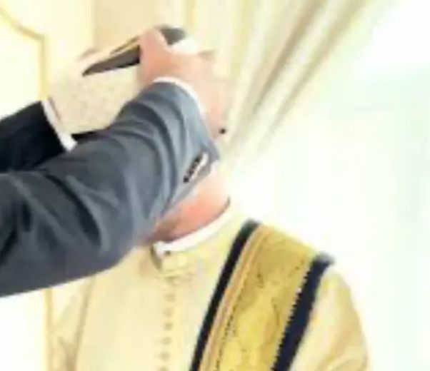 أول محافظة يمنية تمنع ارتداء "العكفة" في الأعراس"قرار شجاع "