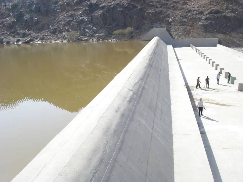 تصريف 724 ألف م3 من مياه السدود