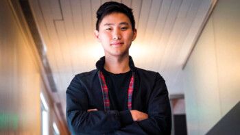 مارك زوكربيرغ يدفع 14 مليار دولار لهذا الشاب العشريني والسبب؟