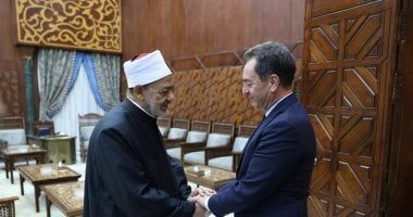 شيخ الأزهر يستقبل سفير فرنسا ويعرب عن تقديره لموقف بلاده من العدوان على غزة