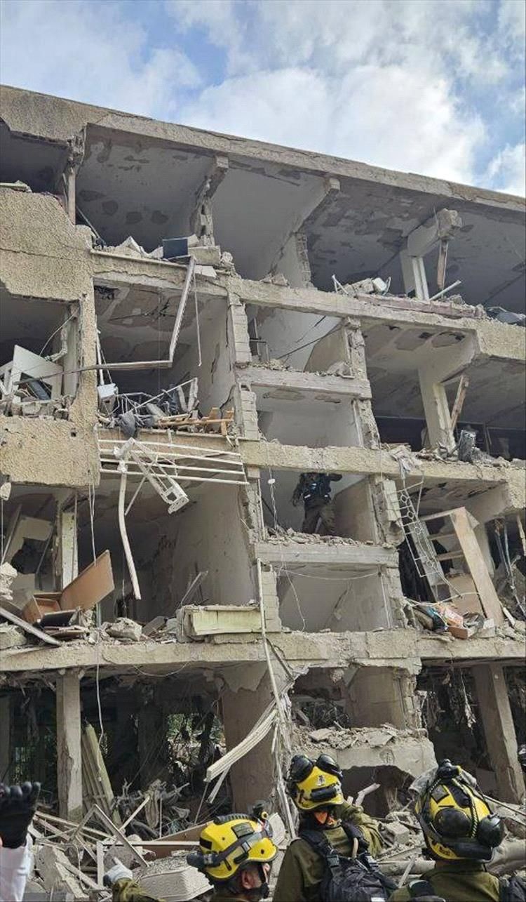 صور الدمار في إسرائيل تكشف حجم الضربات الإيرانية صباح اليوم