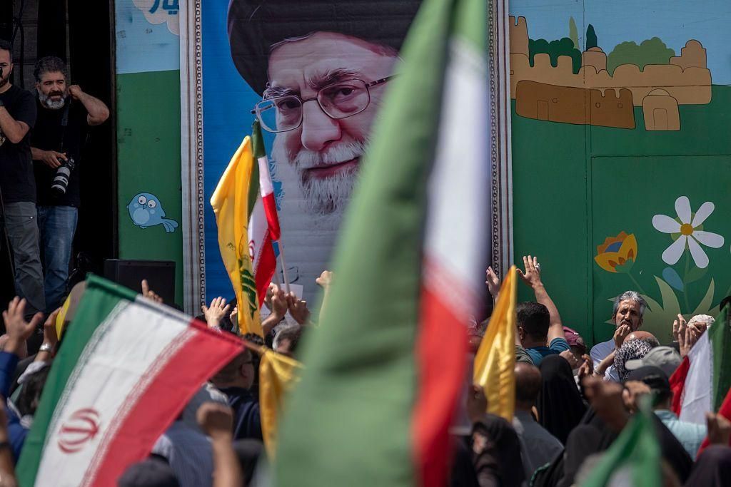 طهران نيوز: دول الخليج تدفع ثمن القنابل الأمريكية، انسحبوا قبل فوات الأوان!