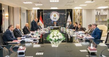 وزير الانتاج الحربي يترأس اجتماعات لجنة تقييم واختيار القيادات العليا للوزارة