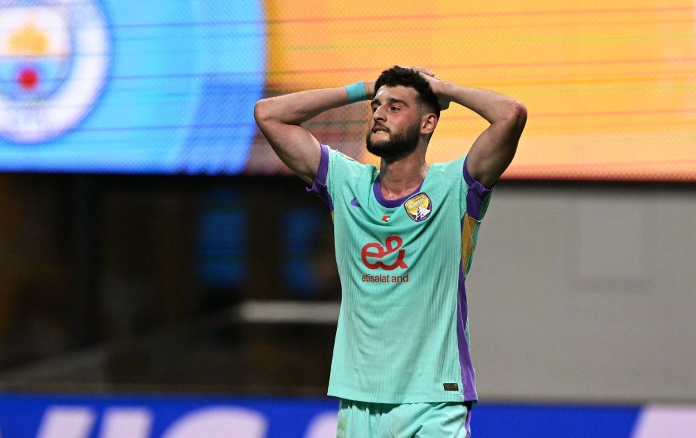 الامارات | لاعب العين الشاذلي «مُحبط» بعد سداسية مانشستر سيتي
