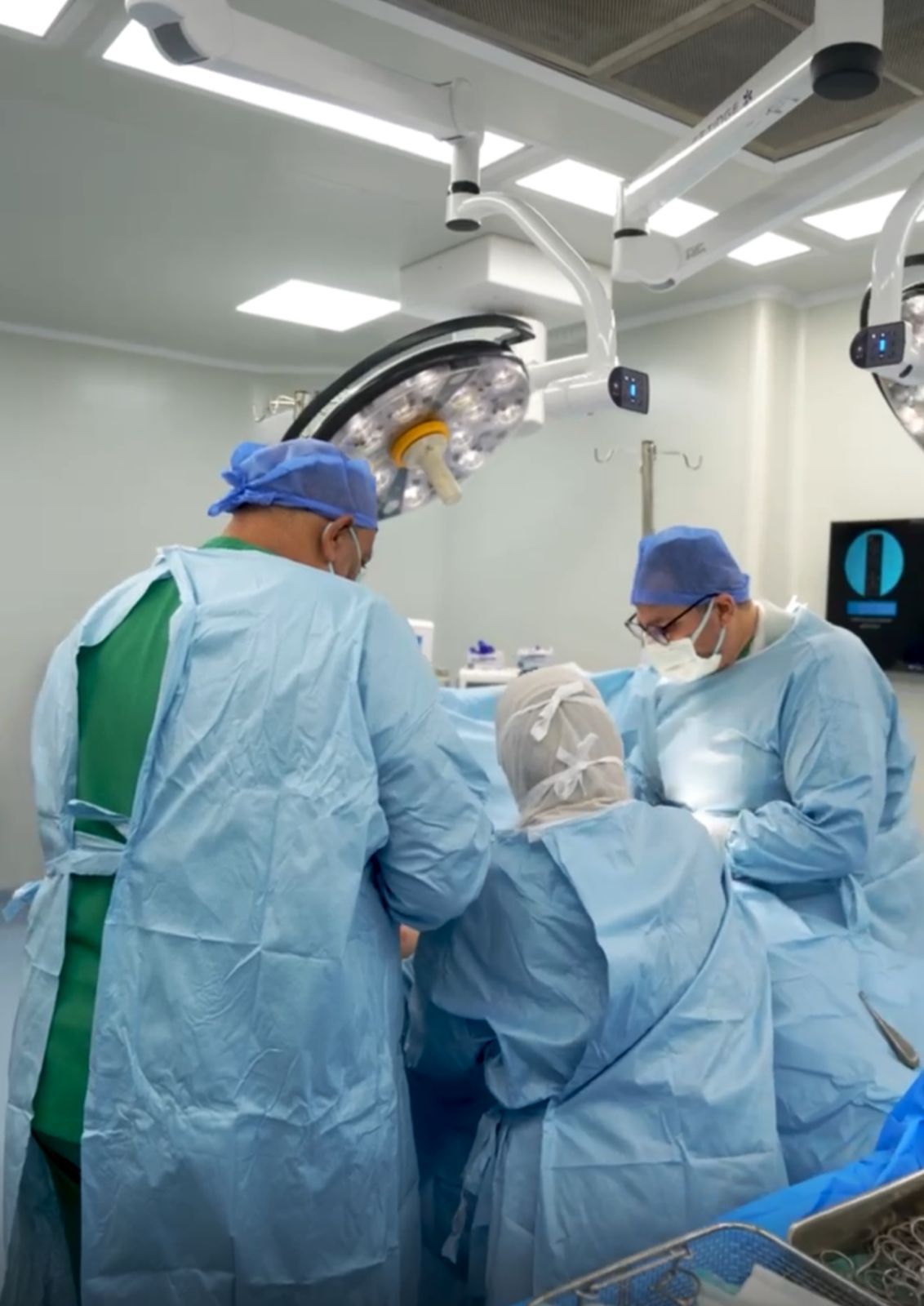 من النار إلى النور.. ولادة الطفل يحيي بمعجزة إلهية فى «مستشفى الناس» بعد إصابة الأم بحروق خطيرة